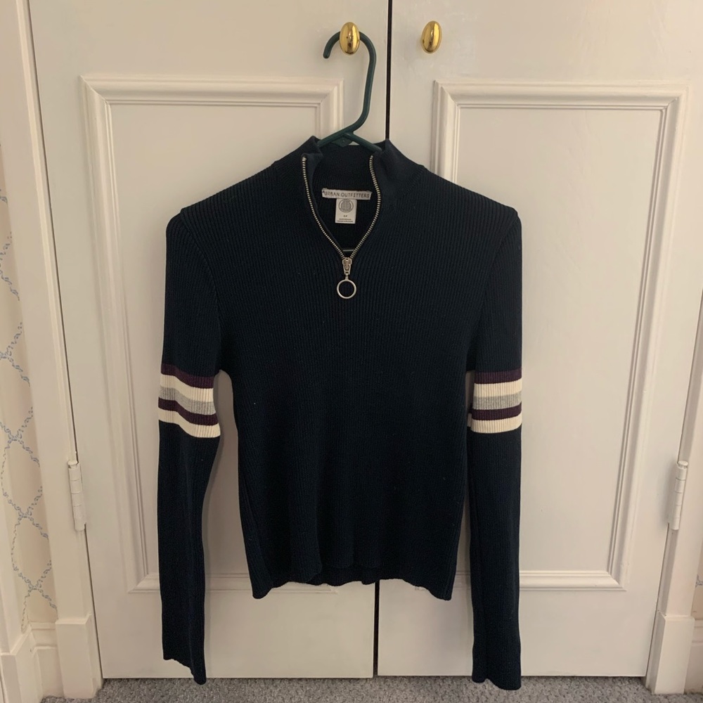 Vintage Urban Outfitters long sleeve. - Picture 6 of 7
